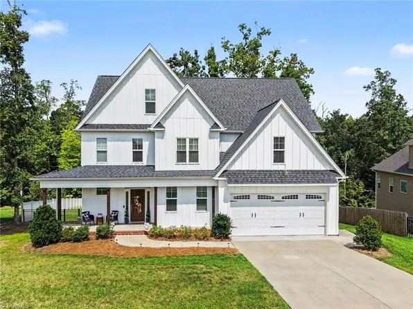 7625 Monty Dr, Kernersville, NC 27284