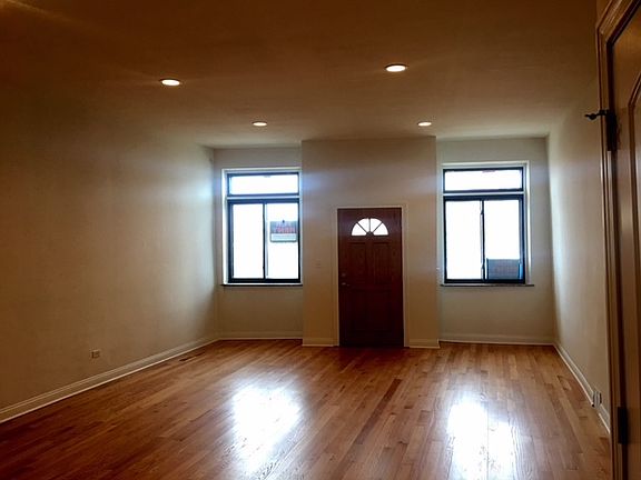 4th image of 6029 S Archer Ave