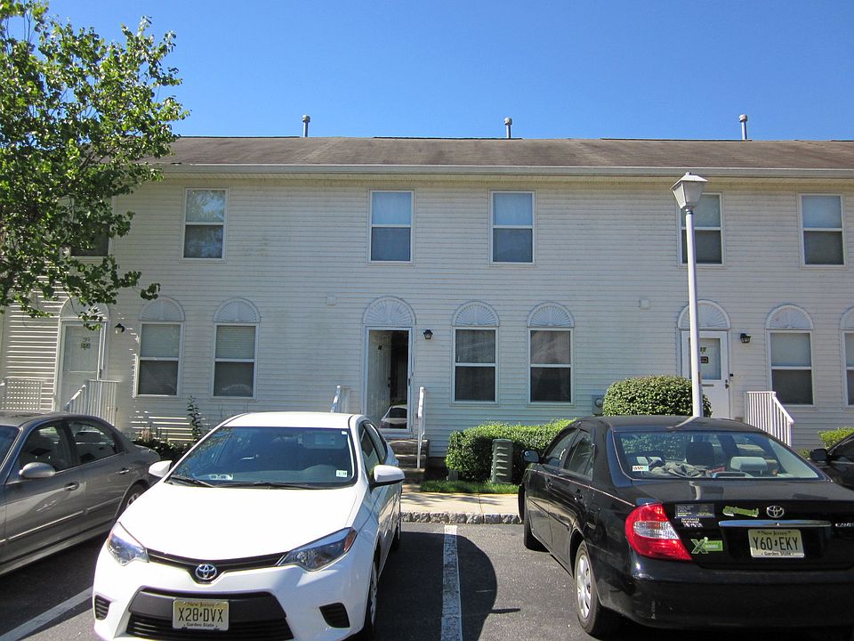 1st image of 37 Waterview Dr