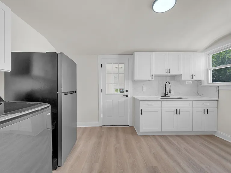 1719 Kings Hwy #A — Photo 16
