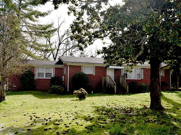 2nd image of 105 Arnold Ln