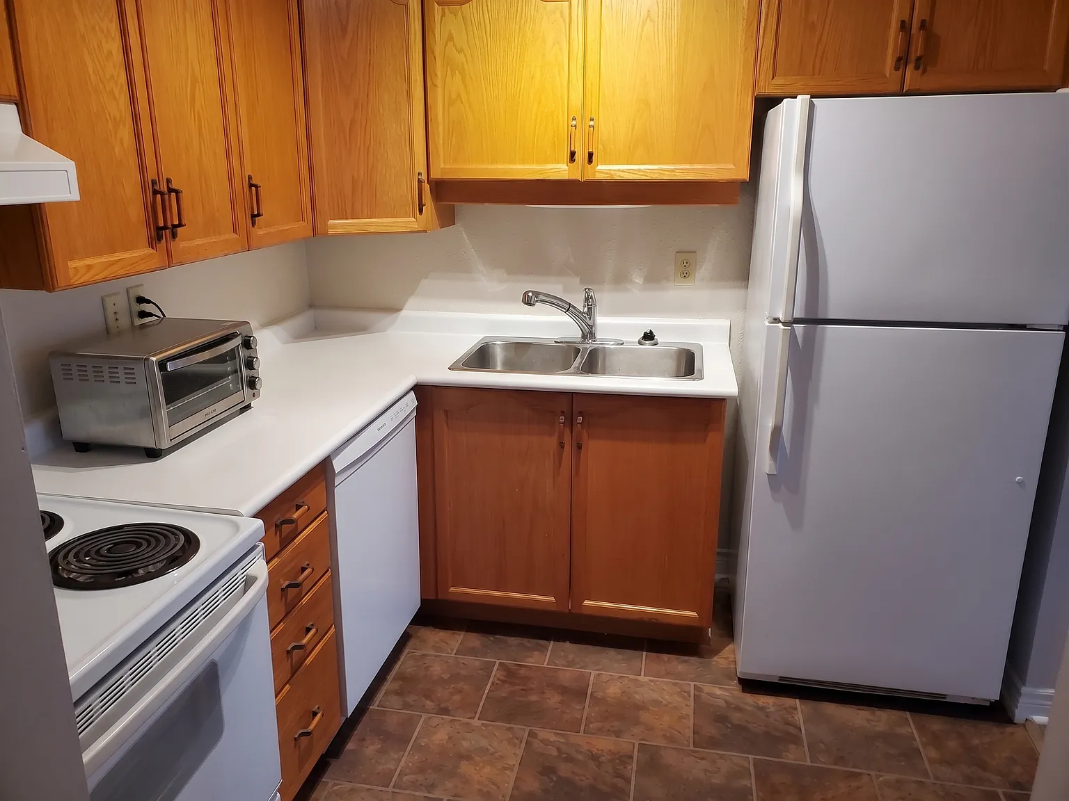 1247 Huron Street London — Photo 3