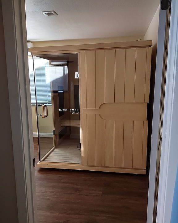 2nd image of 3127 Cambridge Rd