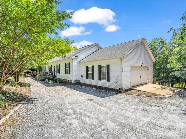 138 Elliott Ln, Rutherfordton, NC 28139