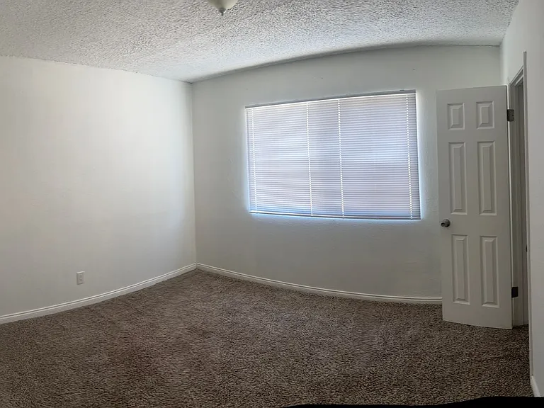 654 N Allen St — Photo 11