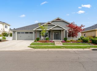 409 Stone Pointe Dr, Central Pt, OR