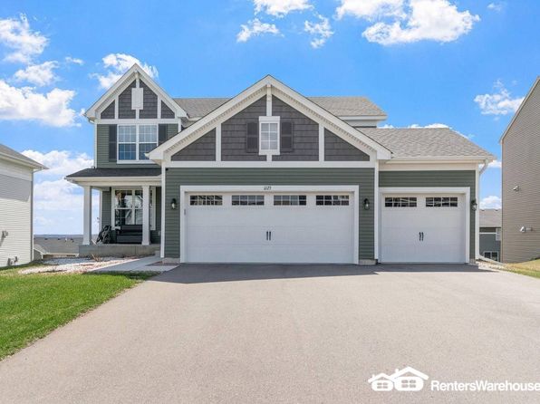 1225 Maple Ln