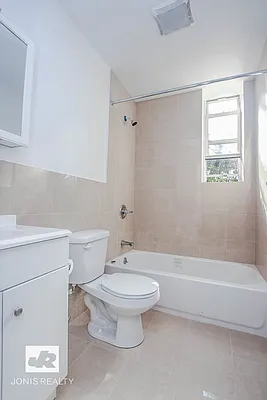 Rented by Jonis Realty | media 4
