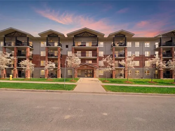 505 Margaret St Suite 408, Cambridge, ON N3H 0A6