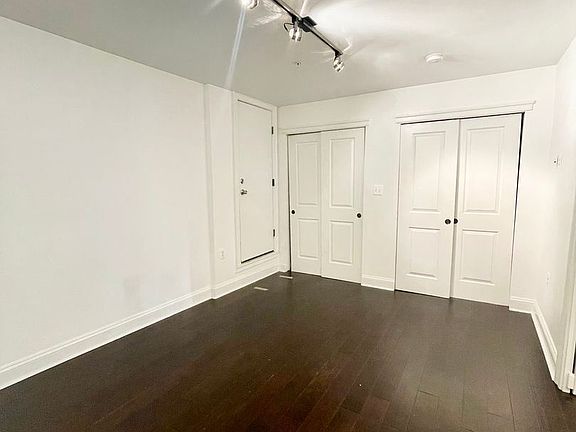 5th image of 917 Saint Paul St #11593669