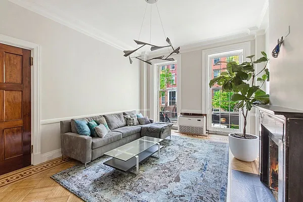 Rented by Compass | media 20