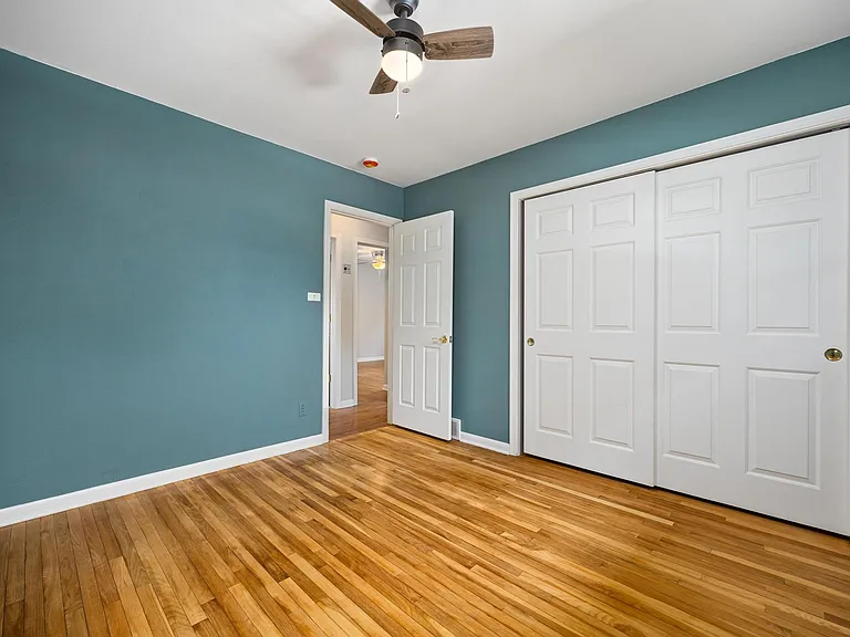 2526 W Huntington Dr — Photo 20