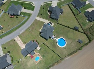 592 Windover Dr, Raeford, NC 28376