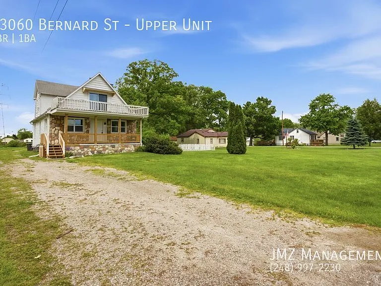 23060 Bernard St #UPPER — Photo 35