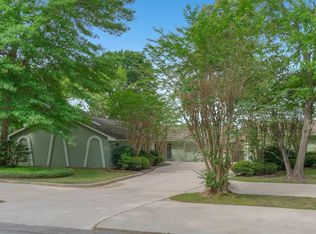 25615 Oakhurst Dr, Spring, TX 77386