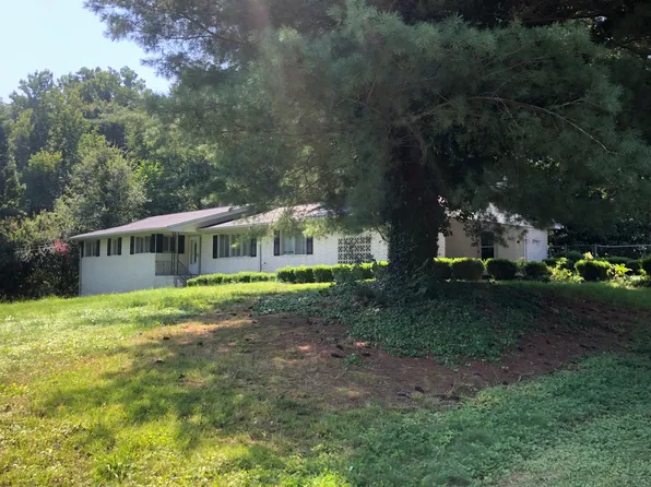2289 Brenda Ln, Lithia Springs, GA 30122