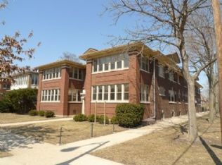 104 Washington Blvd #2, Oak Park, IL 60302