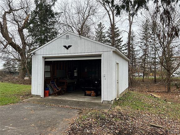 240 Riverside Dr, Utica, NY 13502 | Zillow