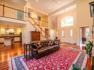 4 Tara Ln, Cape Neddick, ME 03902