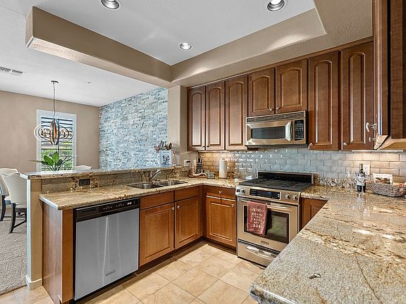 4th image of 10260 E White Feather Ln Unit 2010
