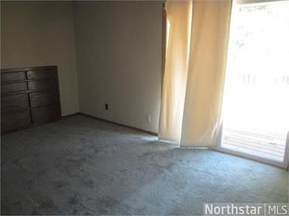 3rd image of 613 Berwood Ave W