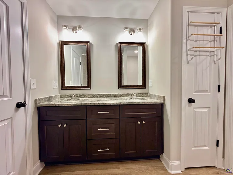 212 Beau Claire Cir — Photo 46