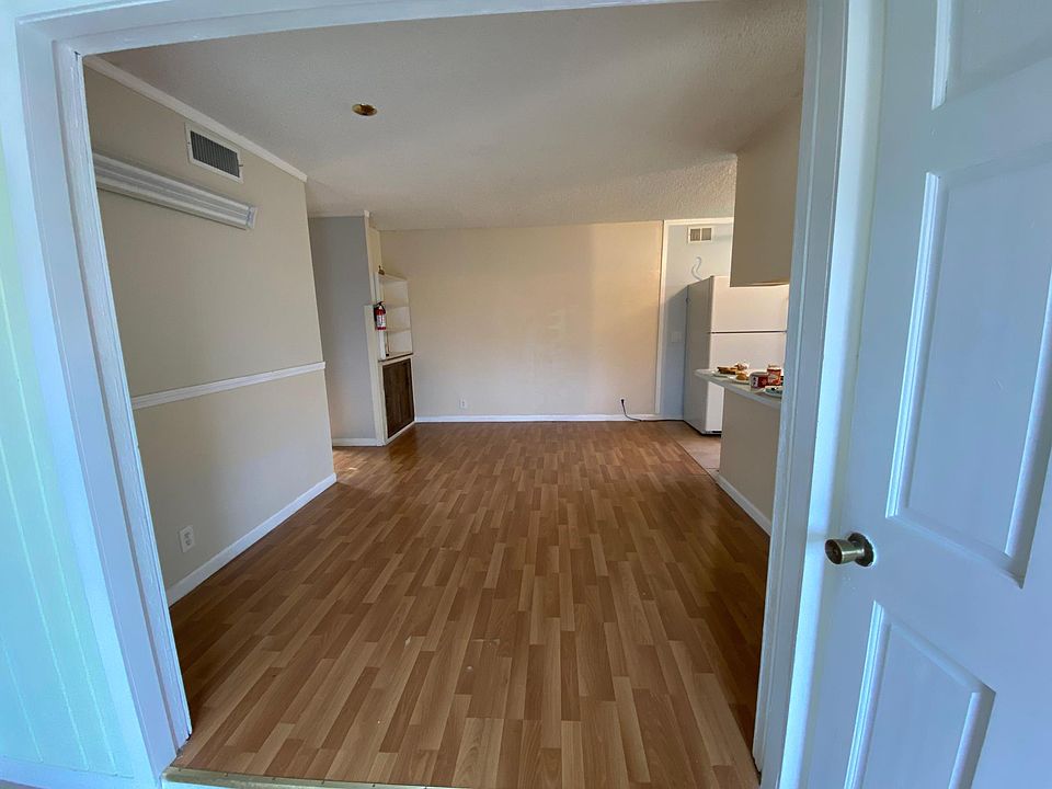 1st image of 5413 Parkville Ct