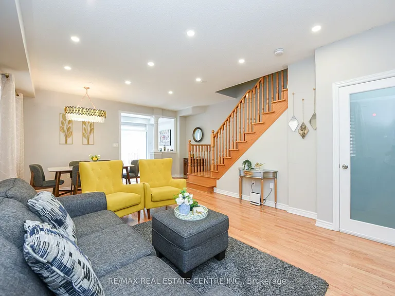 682 Megson Ter — Photo 6