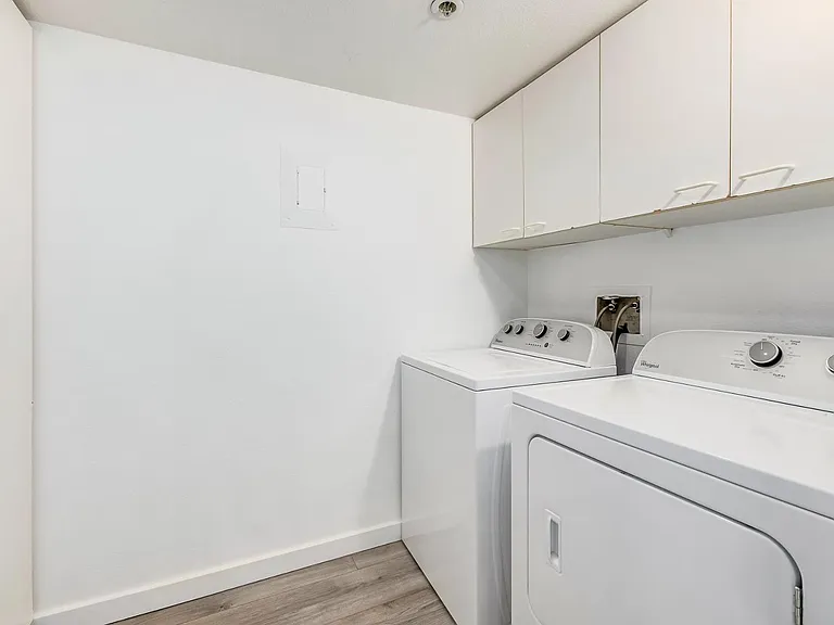 7950 E Camelback Rd #305 — Photo 4