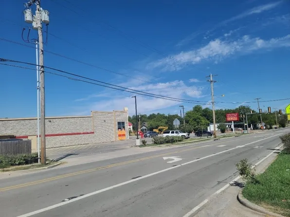 3932 Lee St, Greenville, TX 75401