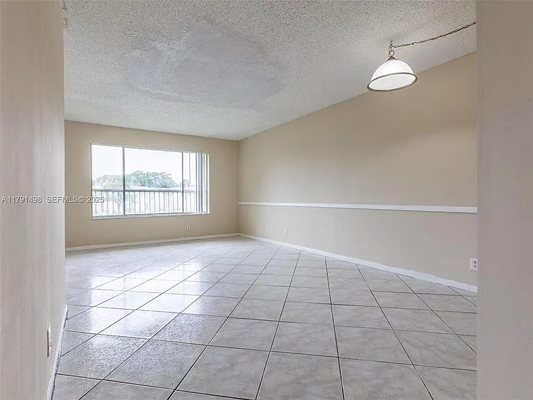 10106 Twin Lakes Dr #4 — Photo 13