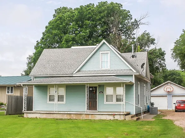 395 W River Rd, Pratt, KS 67124