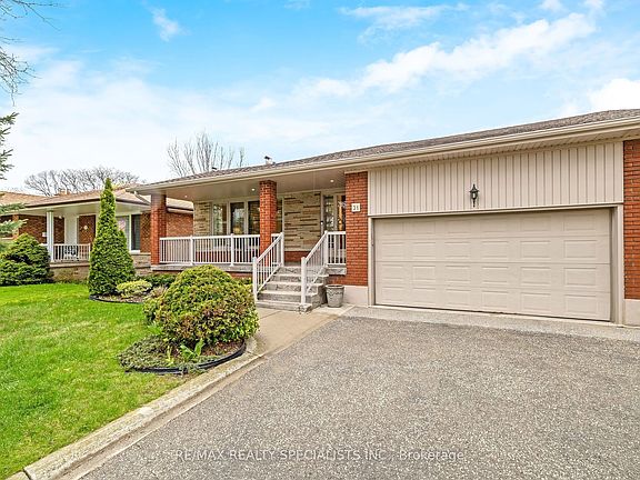 3rd image of 31 Woodpark Rd