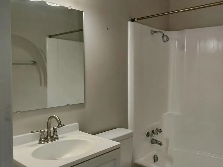 Arbordale Apartment Homes — Photo 26