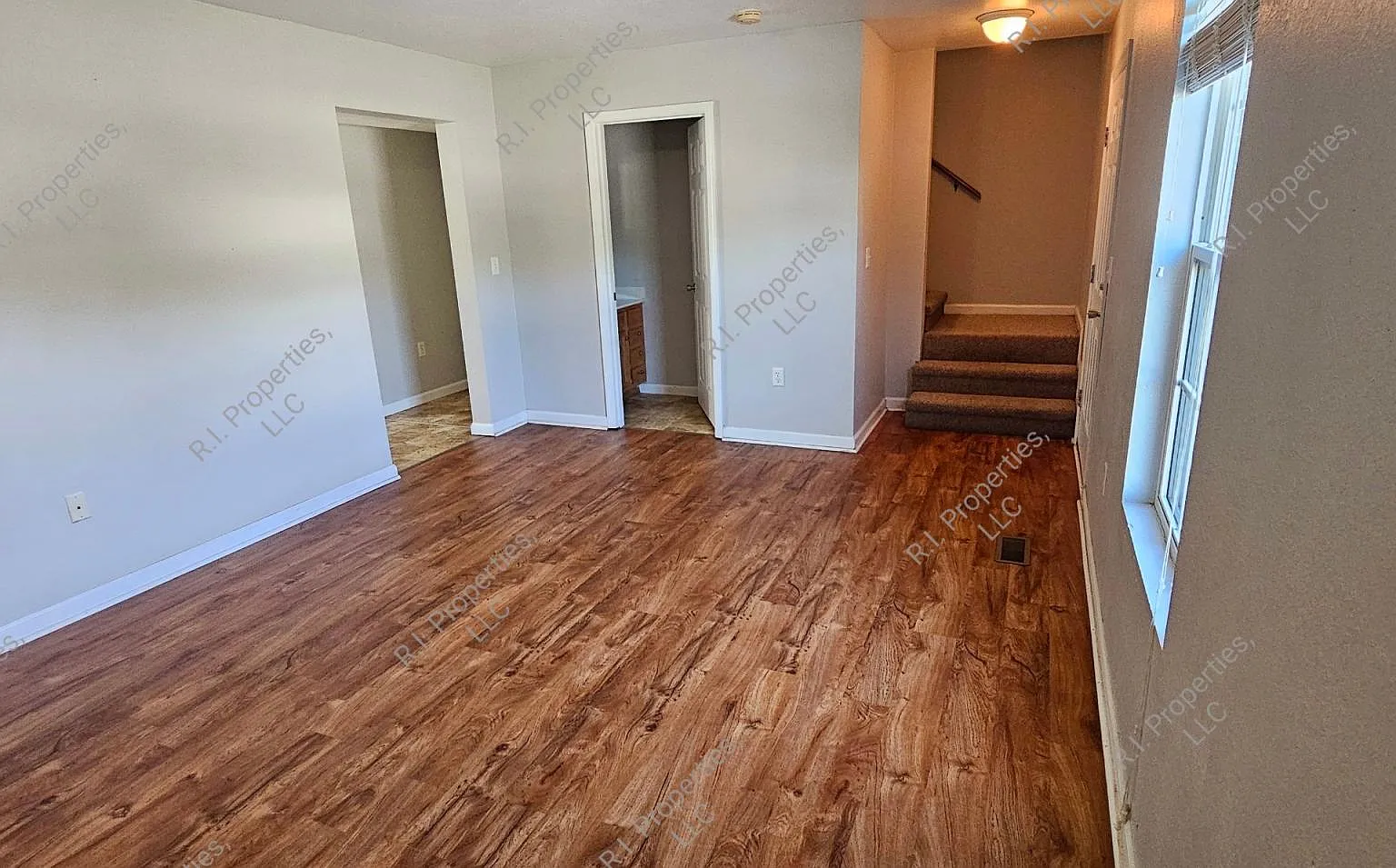3 bed, 1.5 bath, $1,000 — Photo 2
