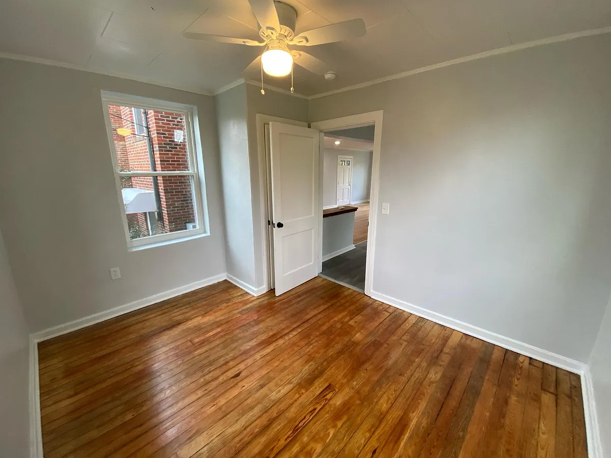 Building Photo - 527 W Fort Hill St #2