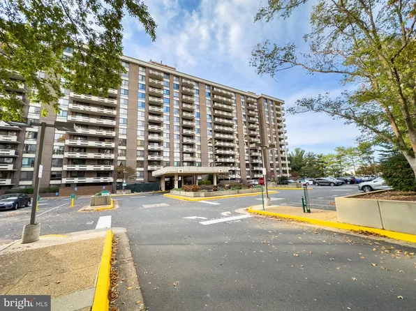 1808 Old Meadow Rd APT 802, Mc Lean, VA 22102