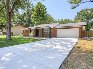 34 Belair Ct, Maryville, IL 62062