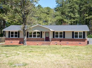 108 Carolina Dr, Jacksonville, NC 28546