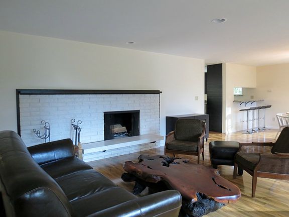 3rd image of 148 Madrona Dr NW