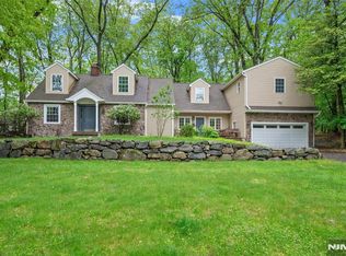 35 Oak Ridge Rd, Ramsey, NJ 07446