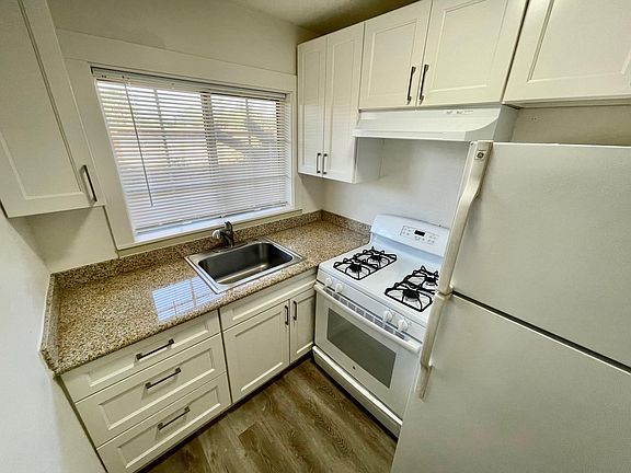 3rd image of 9240 N Highway 99 APT E