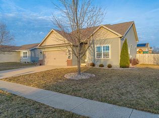 2914 Bardwell Rd, Bloomington, IL 61704