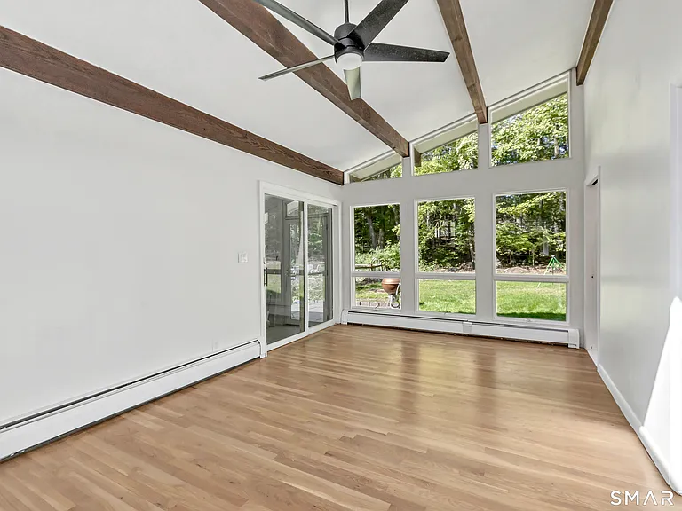 48 Crestwood Rd — Photo 18