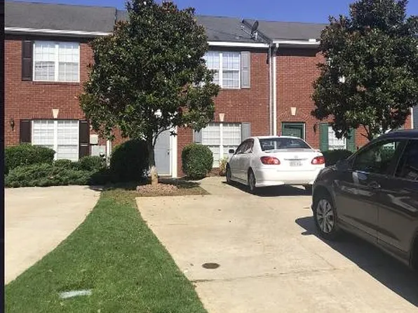 5786 Strathmoor Manor Cir, Lithonia, GA 30058