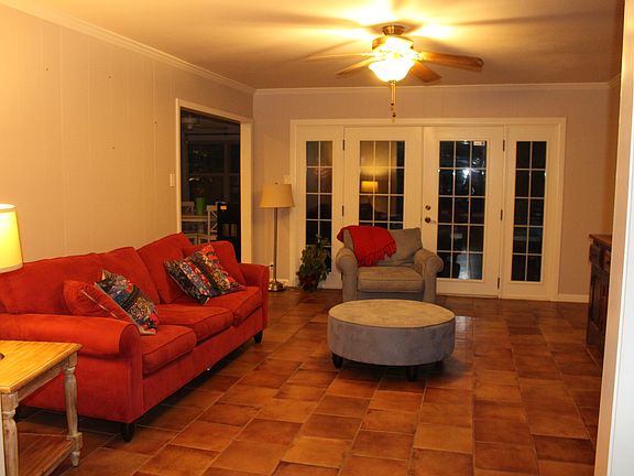 4th image of 123 Wyndale St