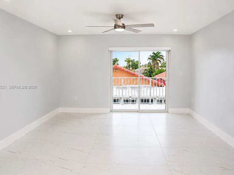 2750 W 76th St #203 — Photo 5