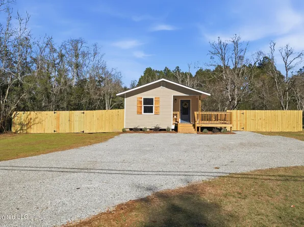 14822 Parker Rd, Biloxi, MS 39532