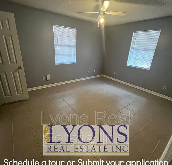 1100 S Gordon Ave #A — Photo 7