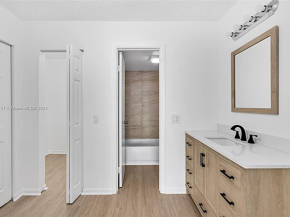 3rd image of 21121 SW 85th Ave APT 313